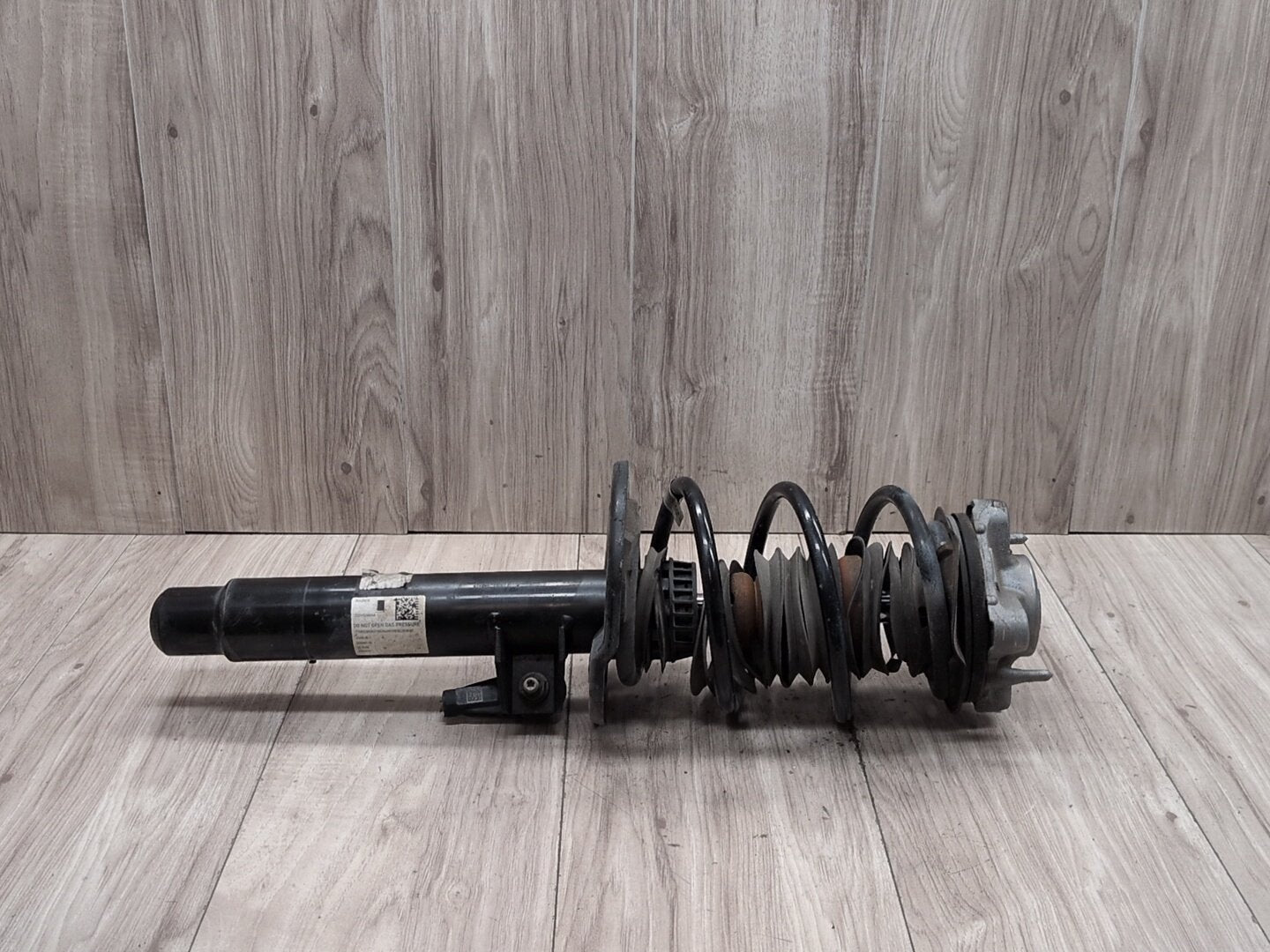 19-25 OEM BMW G20 330i RWD Front Left Driver Spring Strut Shock Absorber