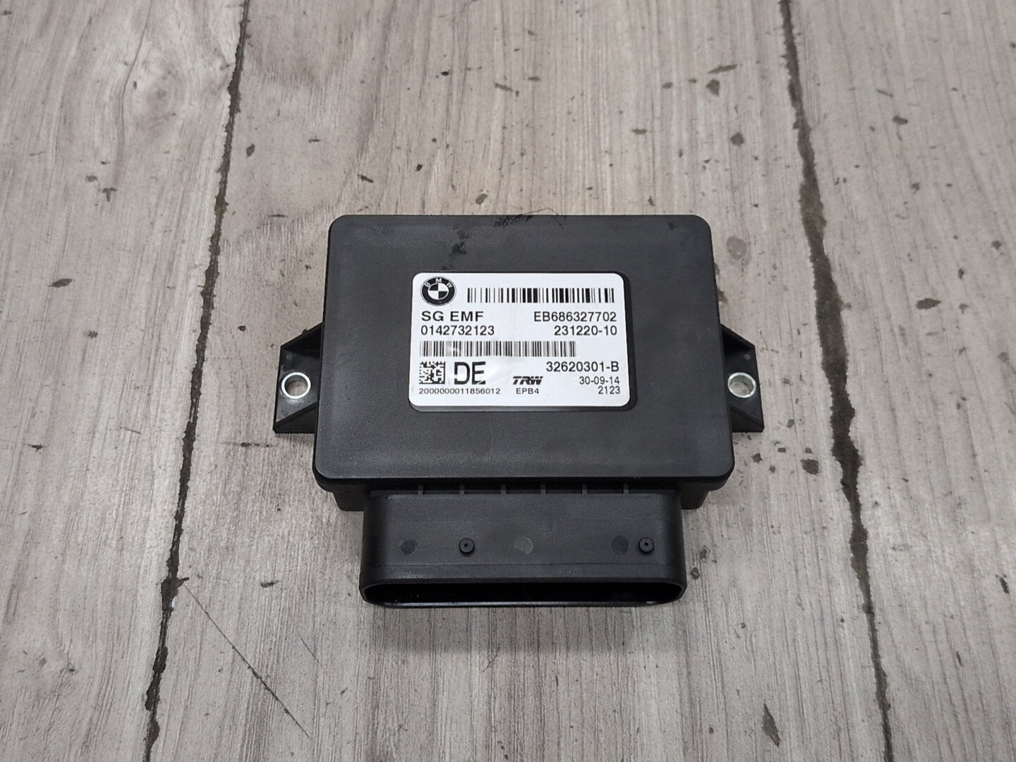 2012-2018 BMW M6 F06 Electric Emergency Parking Brake Module 6863277