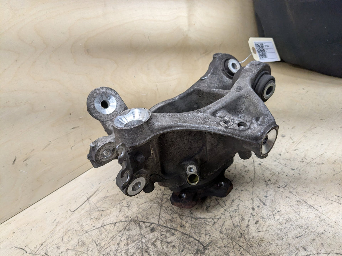 2018-2023 BMW M550i G30 Rear Left Driver Spindle Knuckle w/ Bearing 6866337 OEM
