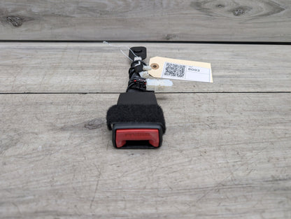 OEM BMW F90 G11 G12 G30 530 540 M550 750 M5 Front Left or Right Seatbelt Buckle