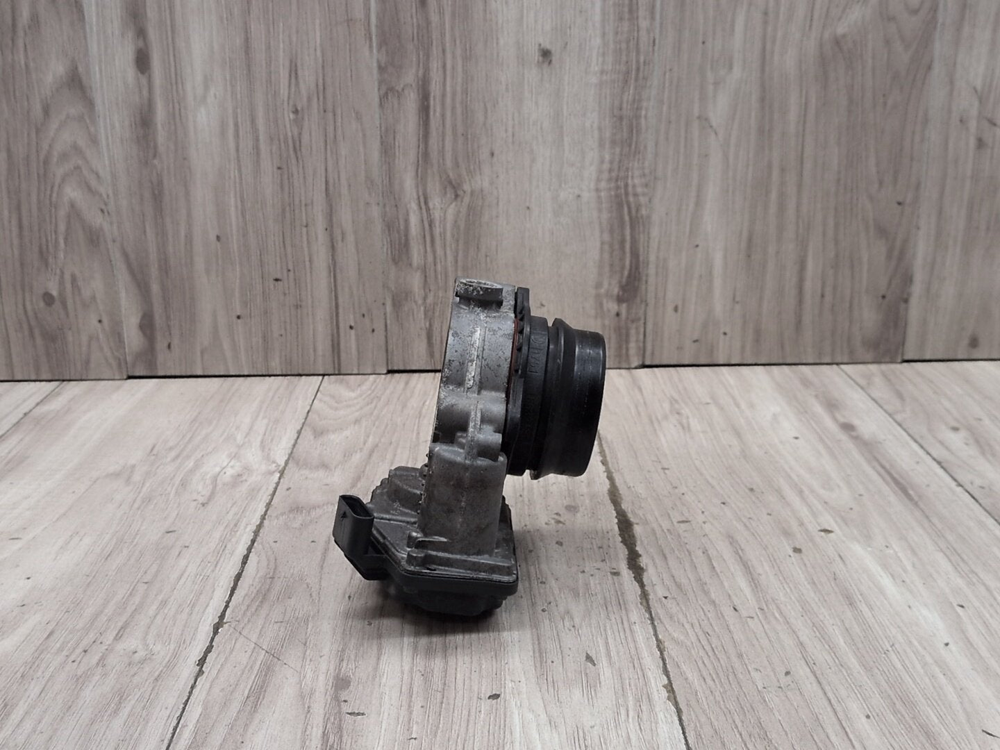 OEM BMW F39 F44 F48 F90 G05 G12 750 G30 M550 M8 Engine B46 N63 S63 Throttle Body