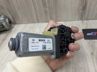19-25 OEM BMW G29 Z4 30 M40 Convertible Top Drive Motor