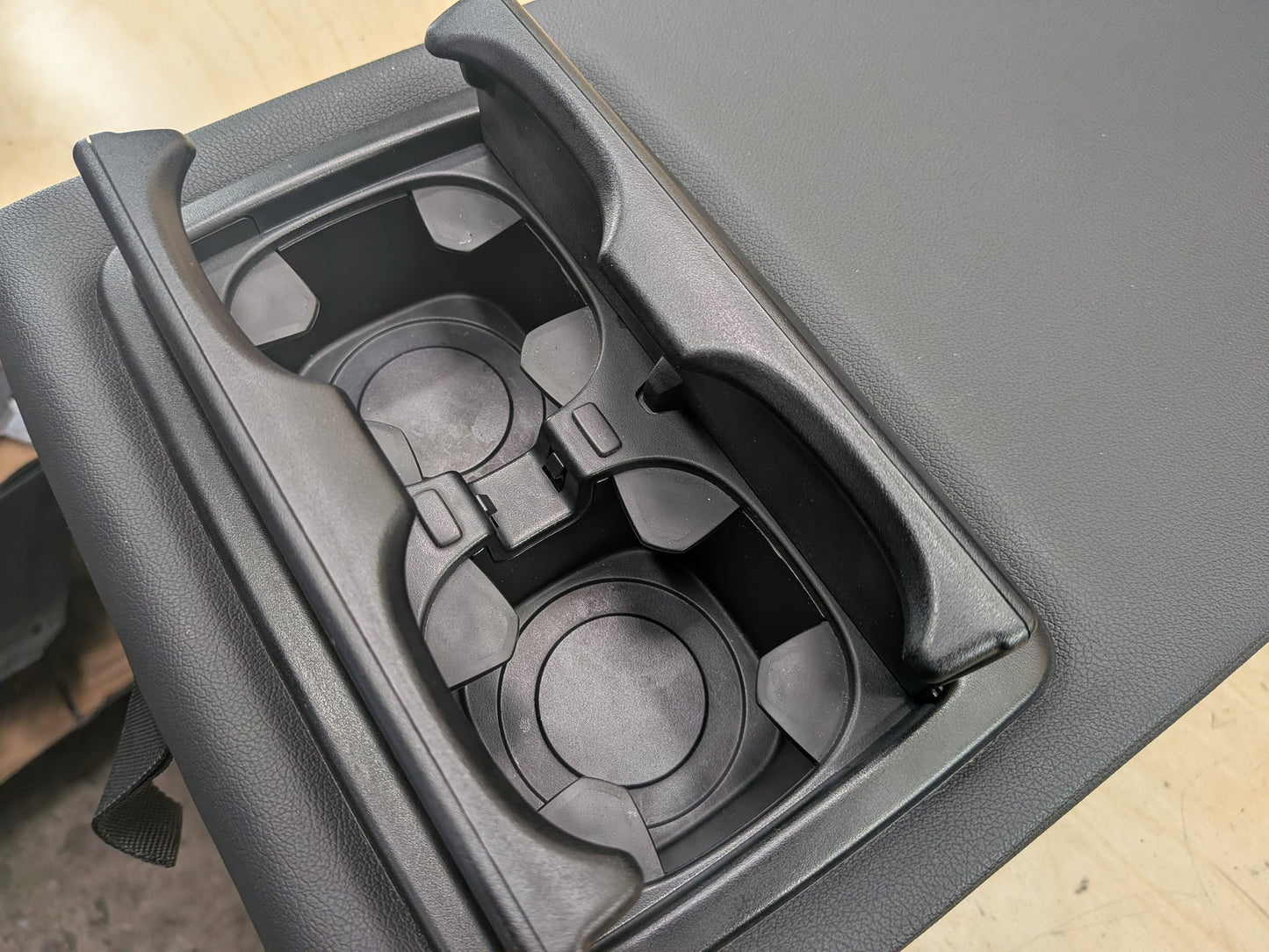 OEM BMW G01 G20 G20 330 M340 X3 X4 Rear Center Seat 2ND Row Arm Rest Cup Holder
