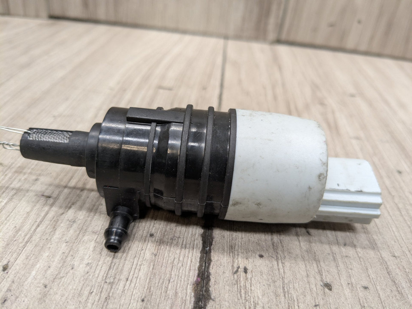 OEM BMW G20 G22 G26 G30 Windshield Washer Pump