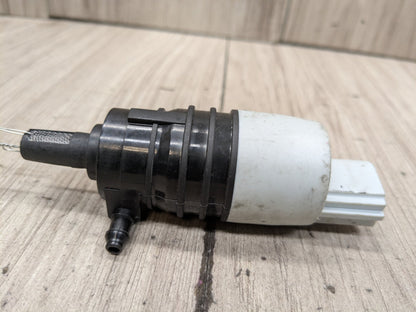 OEM BMW G20 G22 G26 G30 Windshield Washer Pump