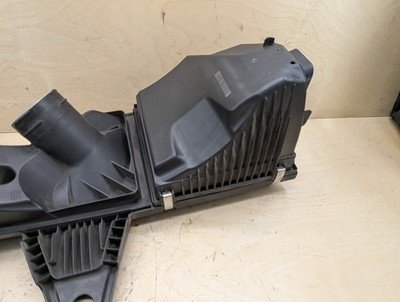 2012-2018 BMW F30 320i N20B20U0 Engine Air Filter Box Assembly 7597589