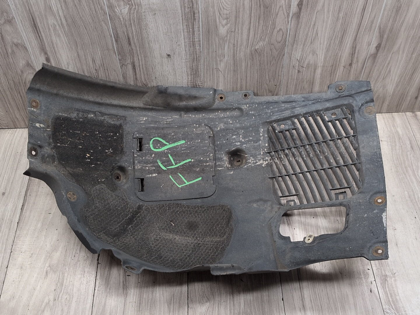 2016-2022 BMW 750i G12 Front Right Passenger Wheel Fender Liner Splash Guard 7340199 OEM