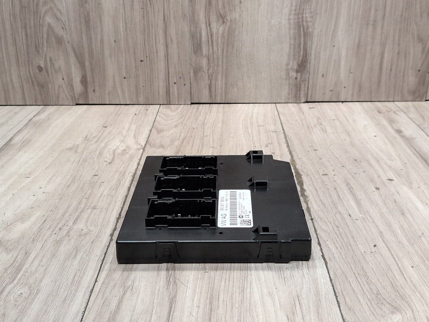 2015-2018 Audi Q3 8U BCM Body Control Module 8X0907063AJ