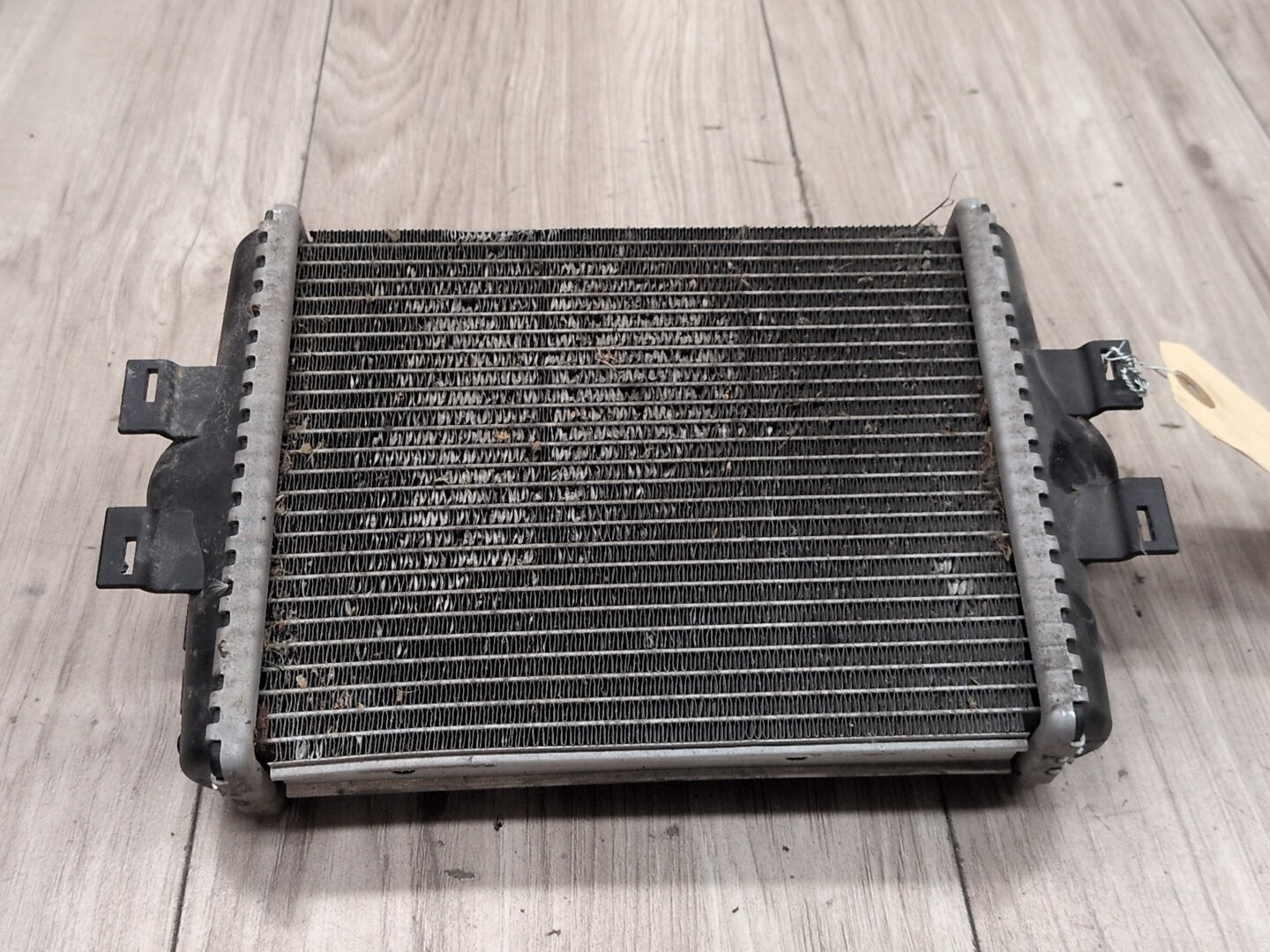 OEM BMW F22 F23 F30 F32 F33 F36 335 440 Engine Oil Auxiliary Secondary Radiator