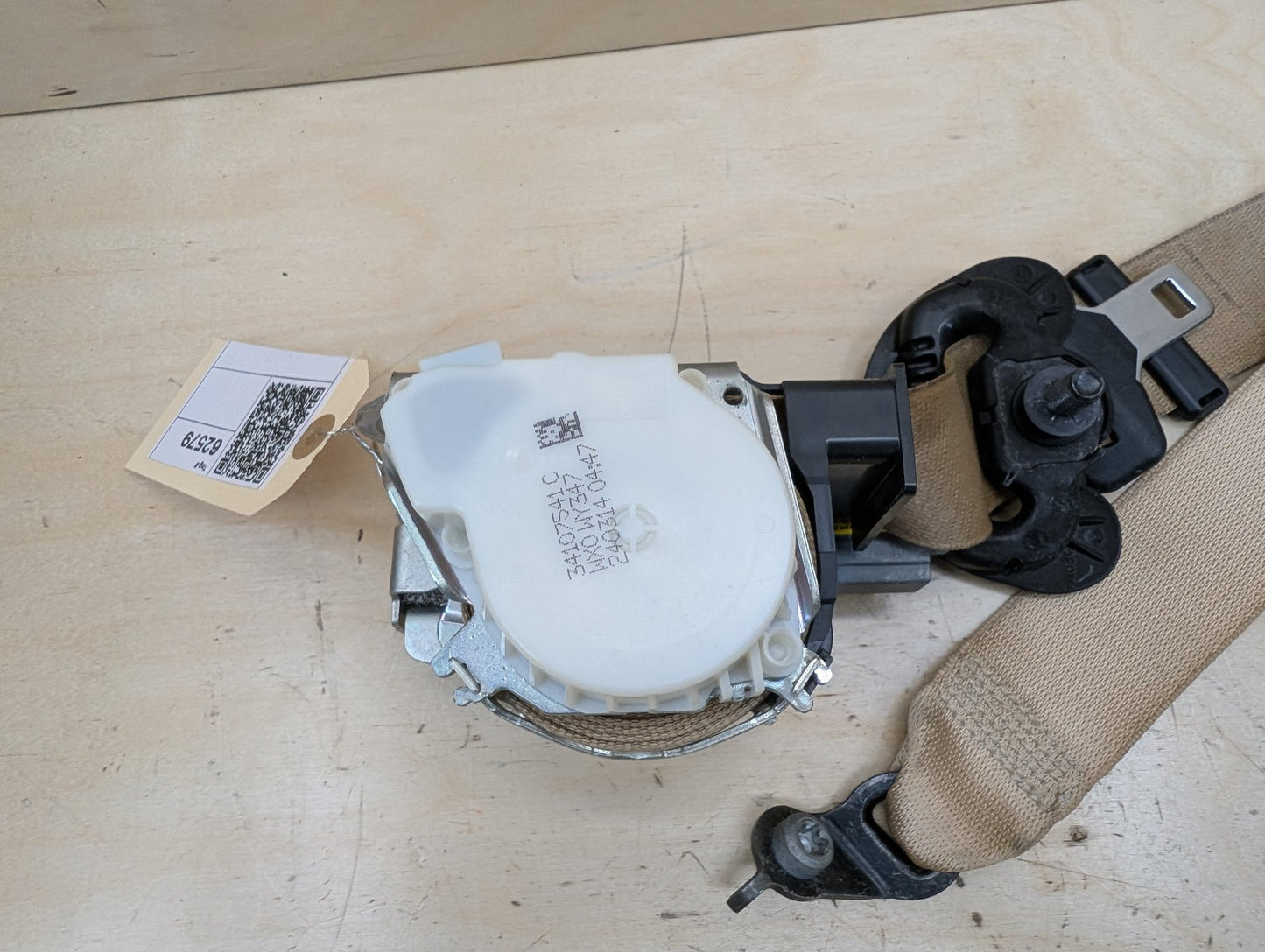 2012-2018 BMW 328i F30 Front Right Passenger Seatbelt Seat Belt Retractor 7309344