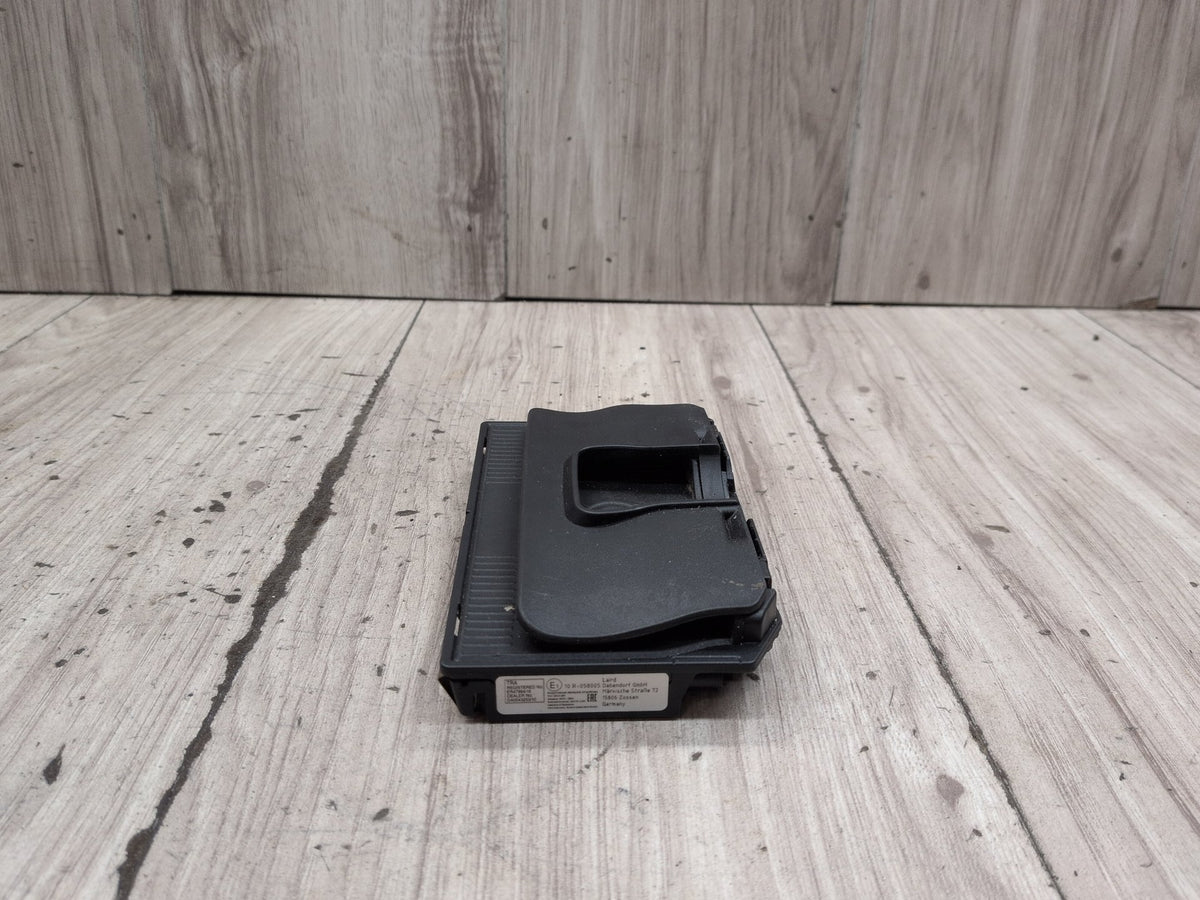2016-2019 BMW 740Li G12 Wireless Phone Charger Module 8800365 OEM