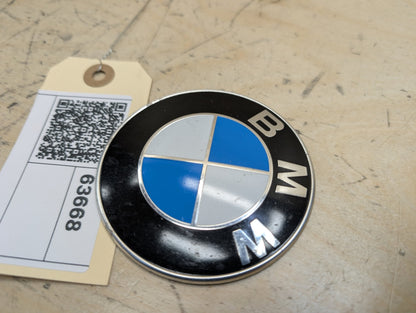 2012-2018 BMW 320i F30 Emblem Badge Symbol Logo 7288752