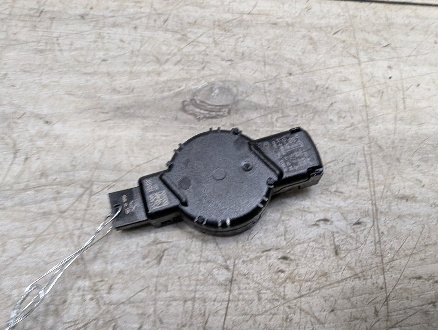 2018 - 2024 BMW X3 G01 Rain Light Sensor (RLS) Module 9475146 B58B30O1