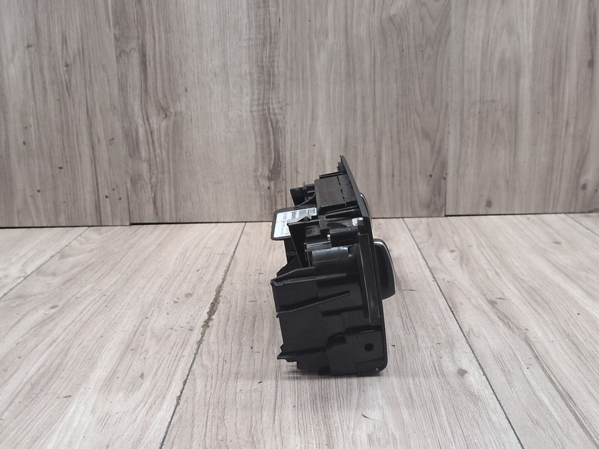 2015-2018 Audi Q3 8U Front AC Heater Climate Control Switch 8U0820043J OEM