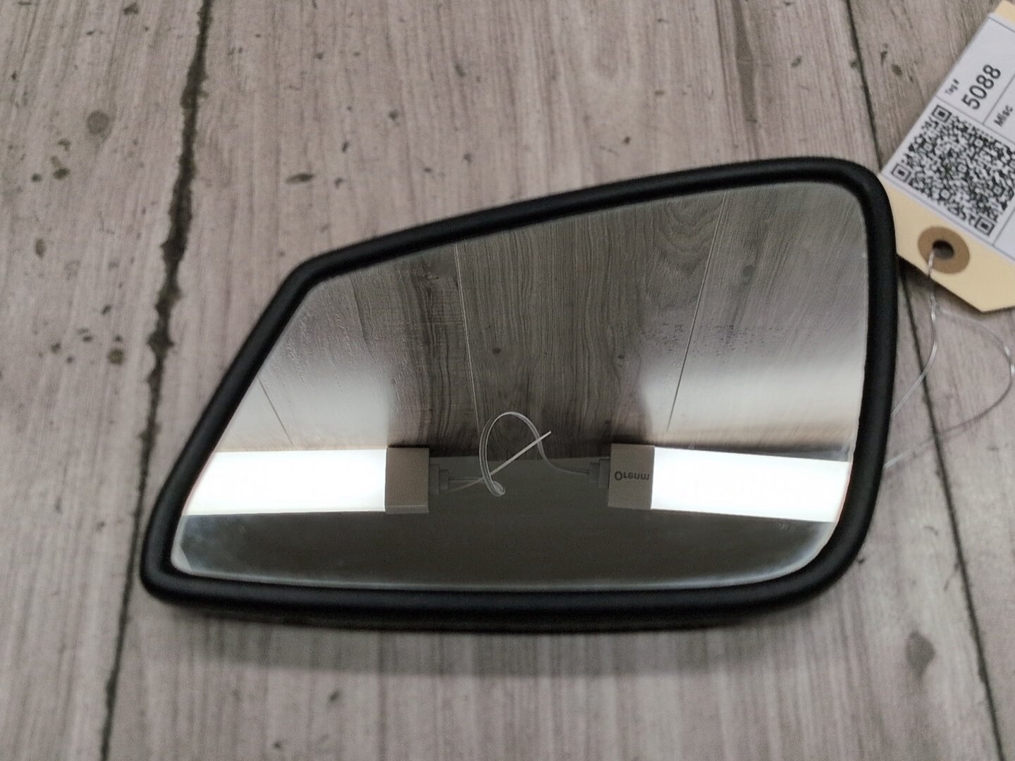 2011-2016 BMW 535i F10 Front Left Driver Side Mirror Glass 9250867