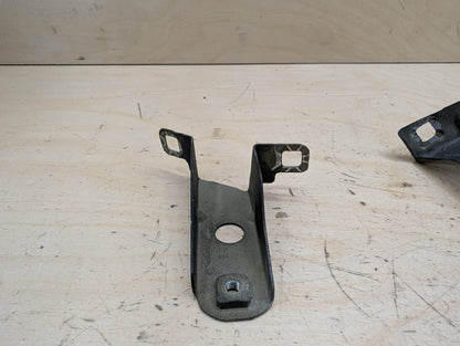 15-20 OEM BMW F80 F82 F83 M3 M4 Left Driver Fender Bracket Mount Carrier SET
