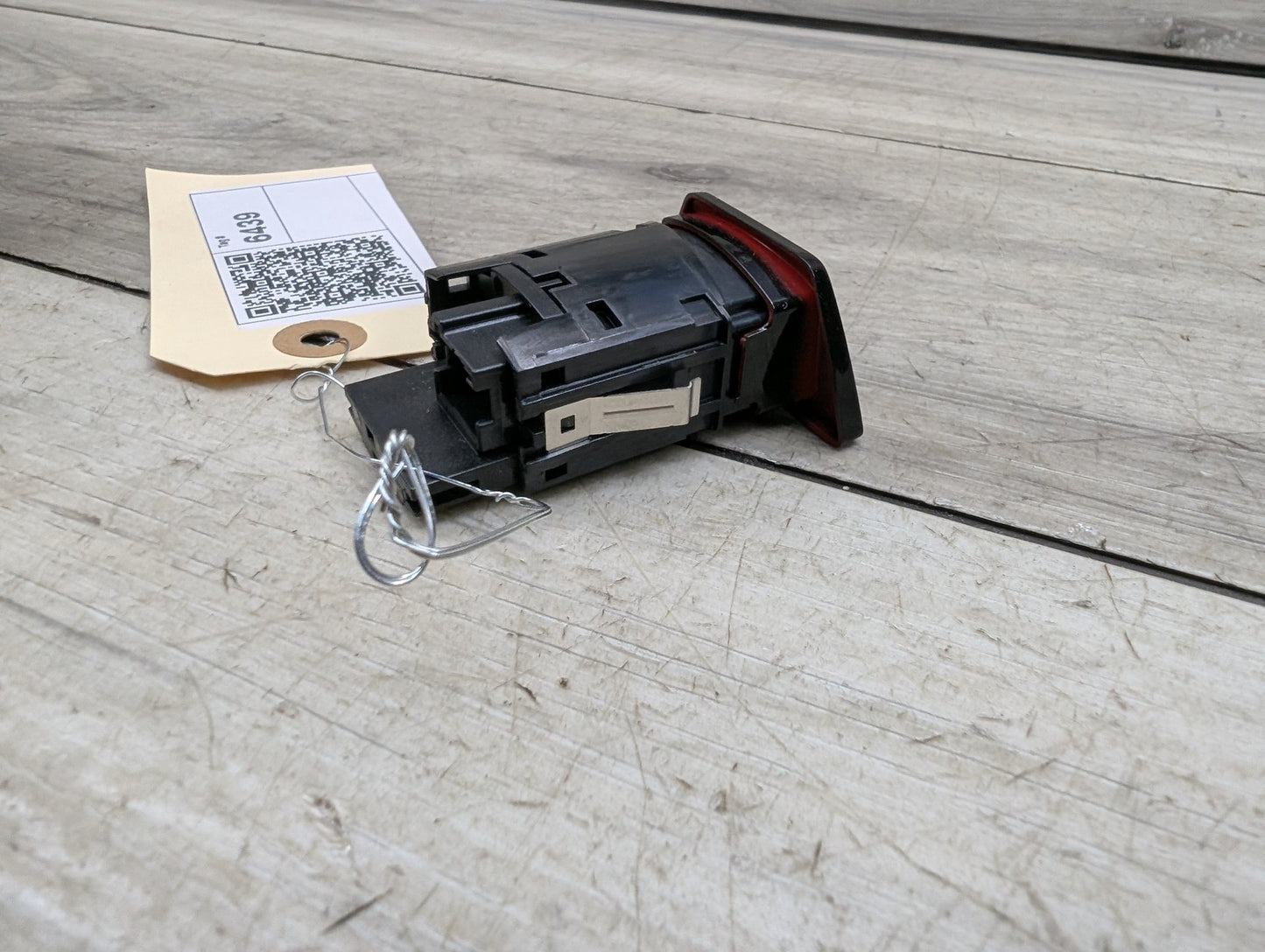 2017-2023 BMW 530i G30 Hazard Warning Switch 6993046
