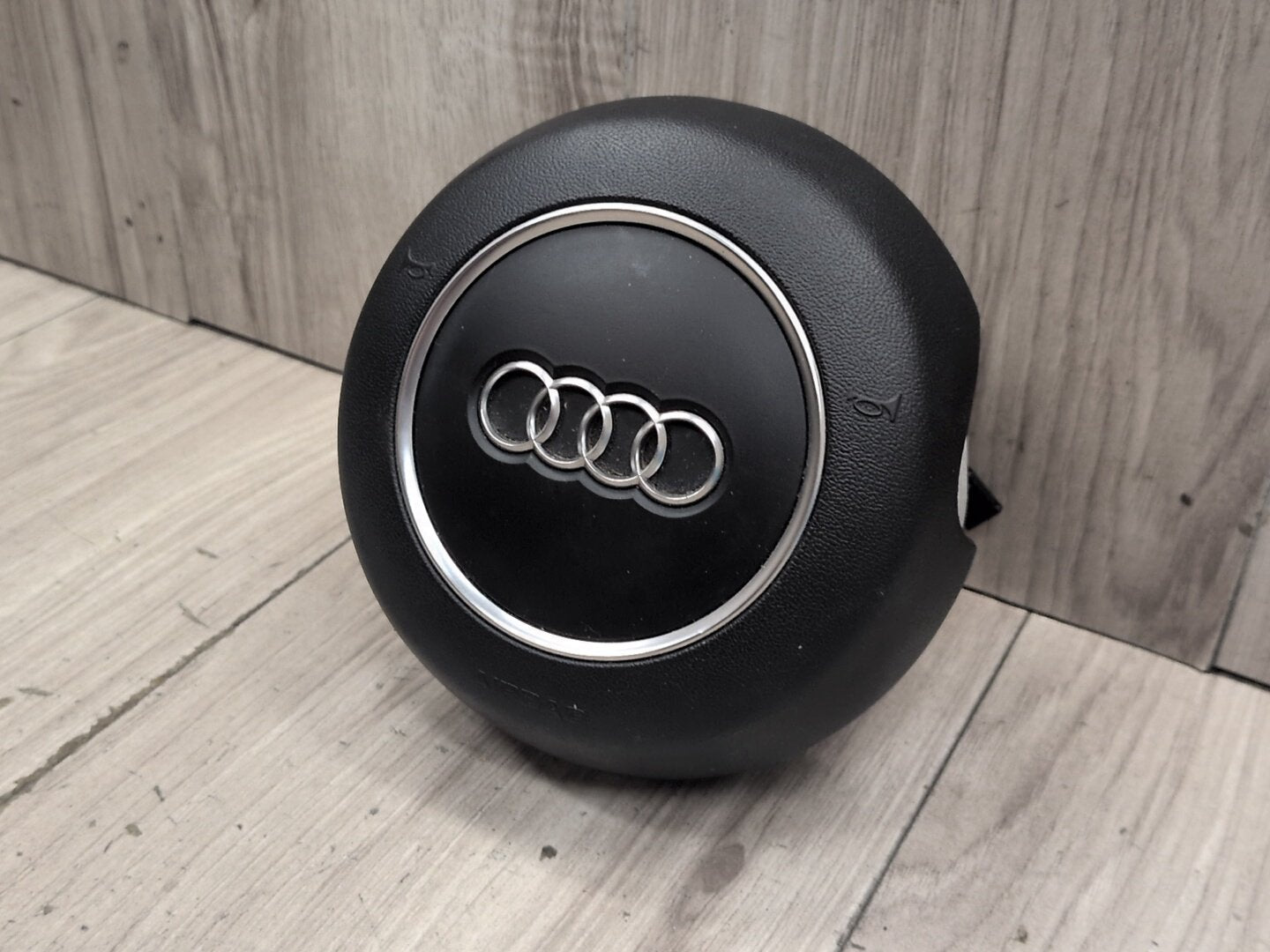 2015-2018 Audi Q3 8U- PN: 8V0880201AR