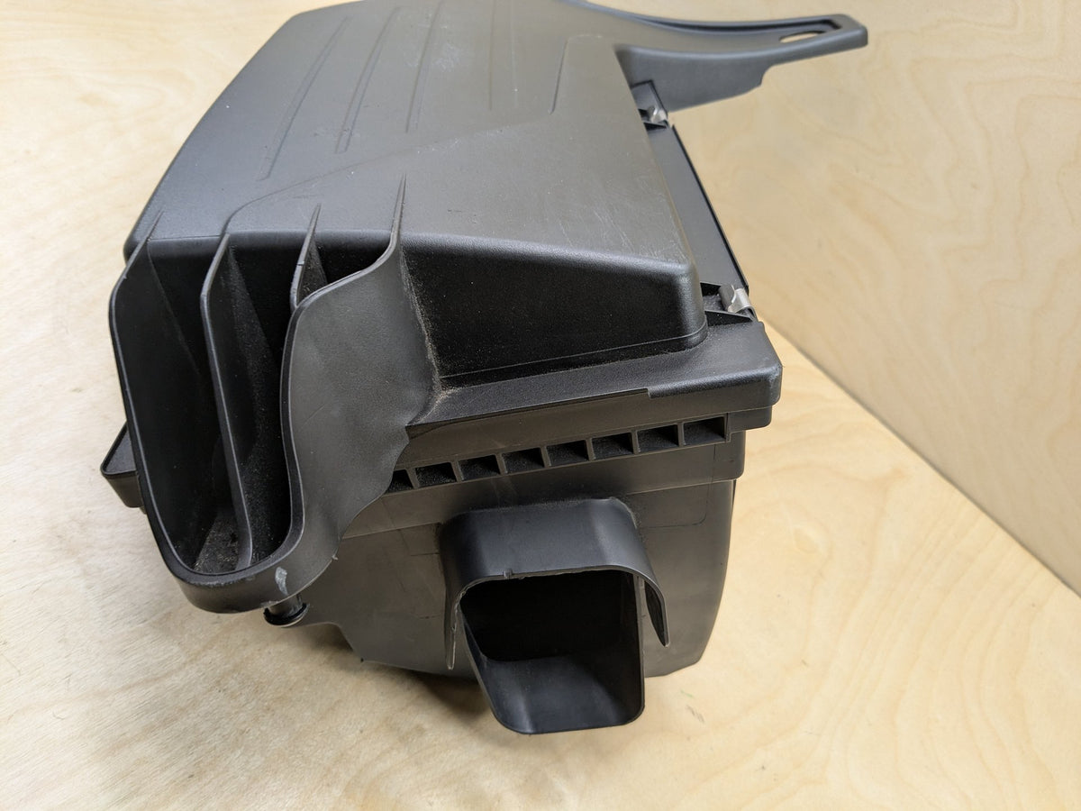 2012-2018 BMW F22 F30 F34 F36 N20 Engine Air Filter Housing Box Assembly 7597589