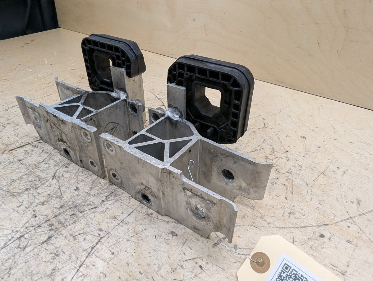 2019-2026 BMW X5 G05 Radiator Lower Mounting Brackets SET 8642753 OEM