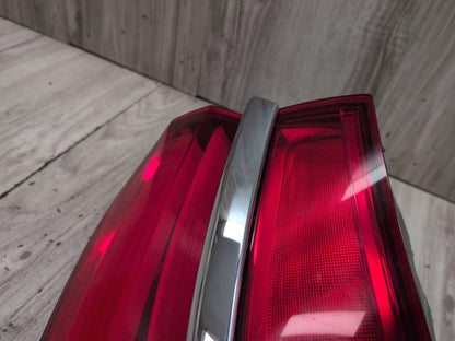 16-19 OEM BMW G11 G12 740 750 M760 B7 Rear Right Passenger Outer LED Tail Light