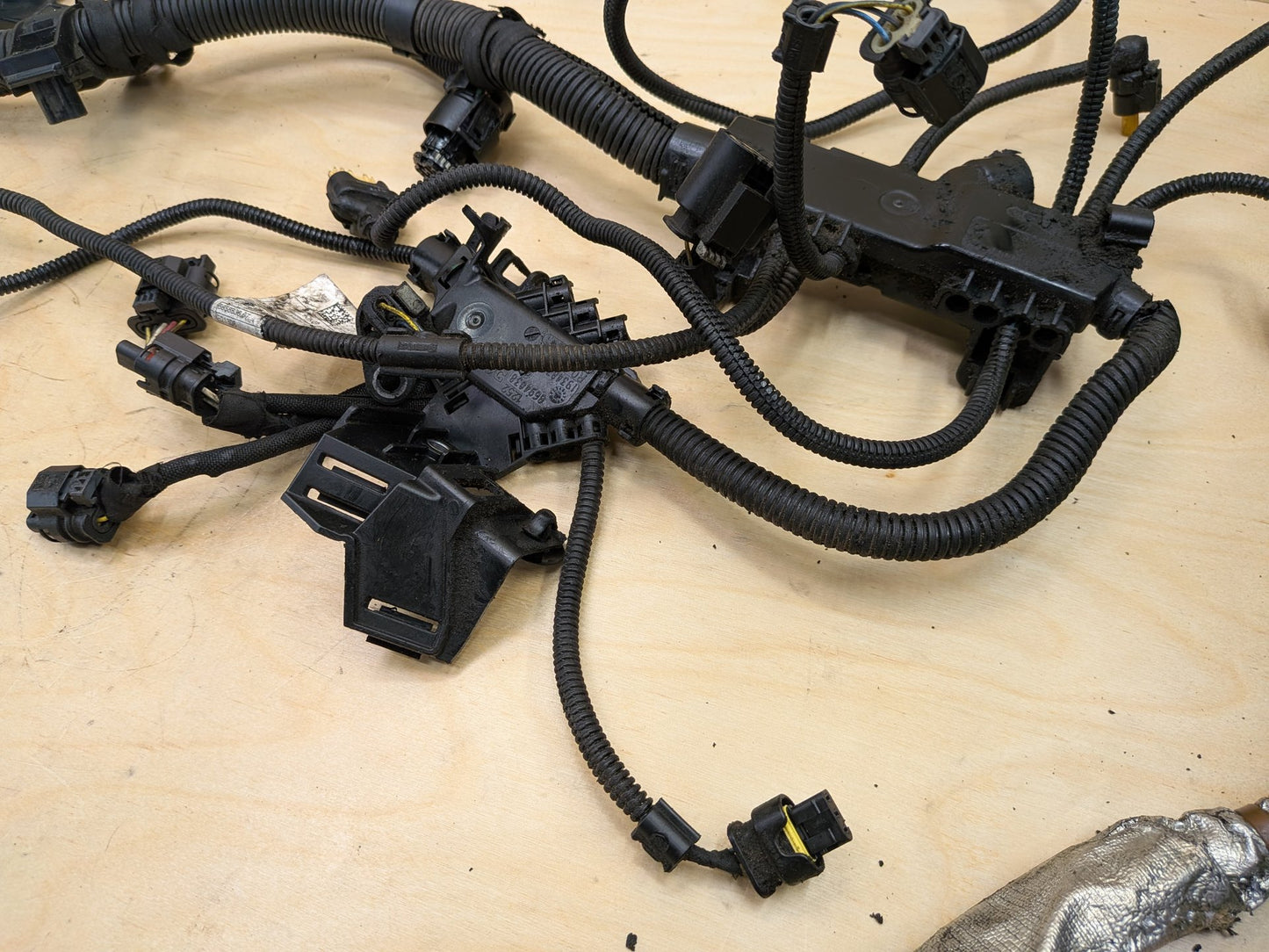 18-21 OEM BMW G01 G02 X3 X4 Engine B46 Motor Module Wiring Wire Harness 2