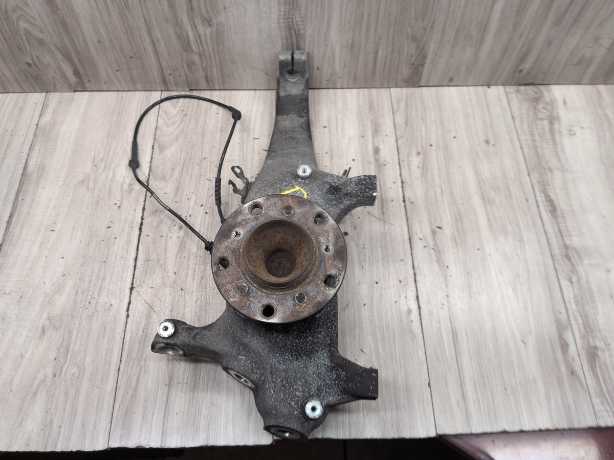2011-2016 BMW M5 F10 RWD Front Left Driver Spindle Knuckle w/ Bearing 2284053