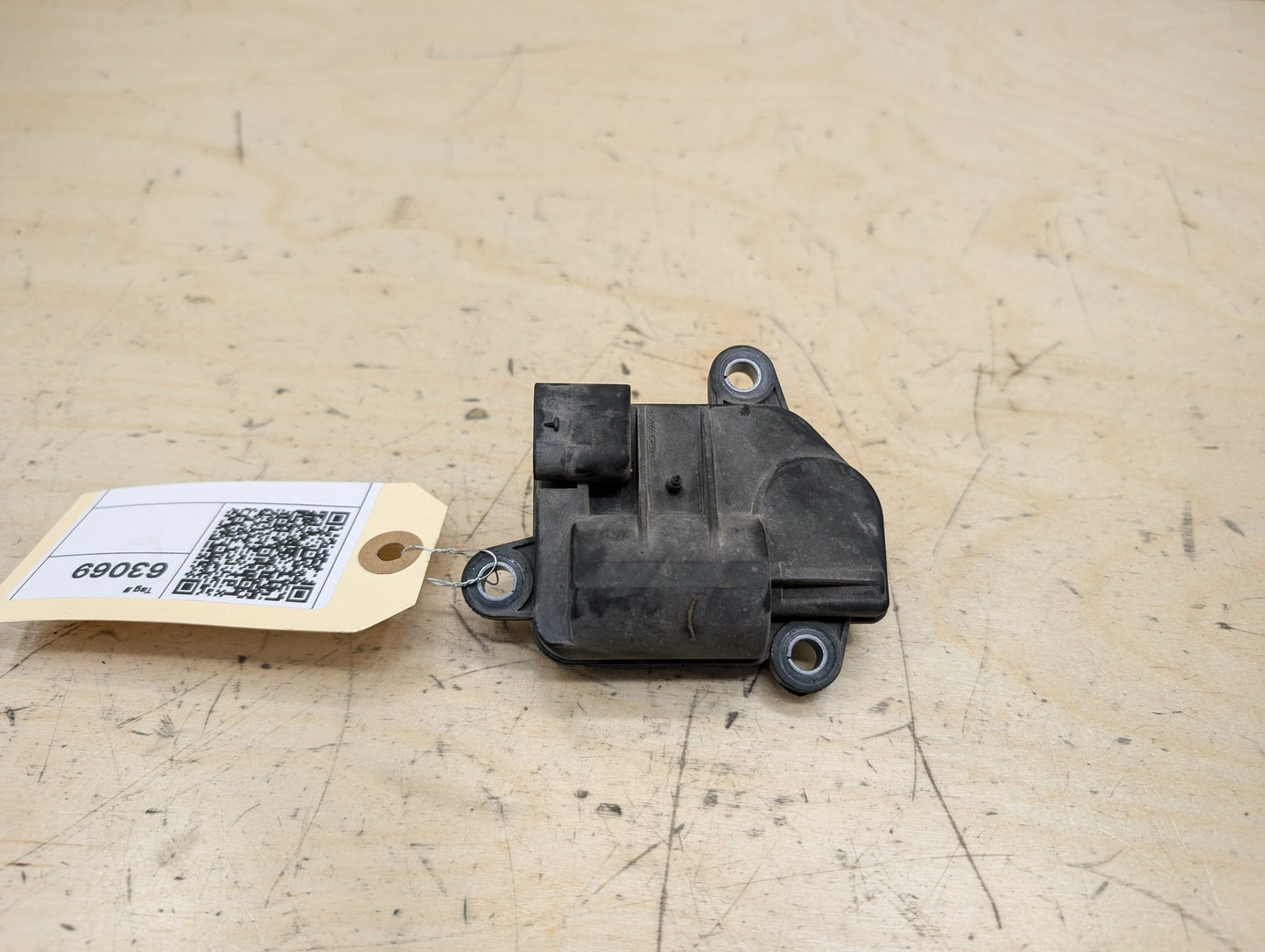 OEM BMW F15 F16 F22 F23 F30 F32 F33 F36 F44 Muffler Exhaust Flap Actuator Motor
