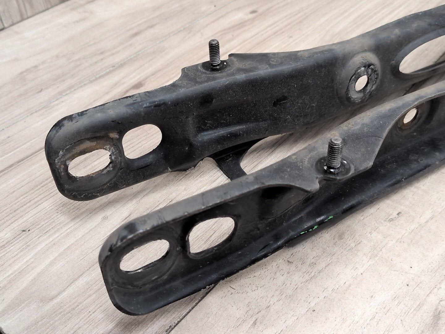 2017-2023 BMW M550i xDrive G30 Rear Right Passenger Control Arms SET 6870536