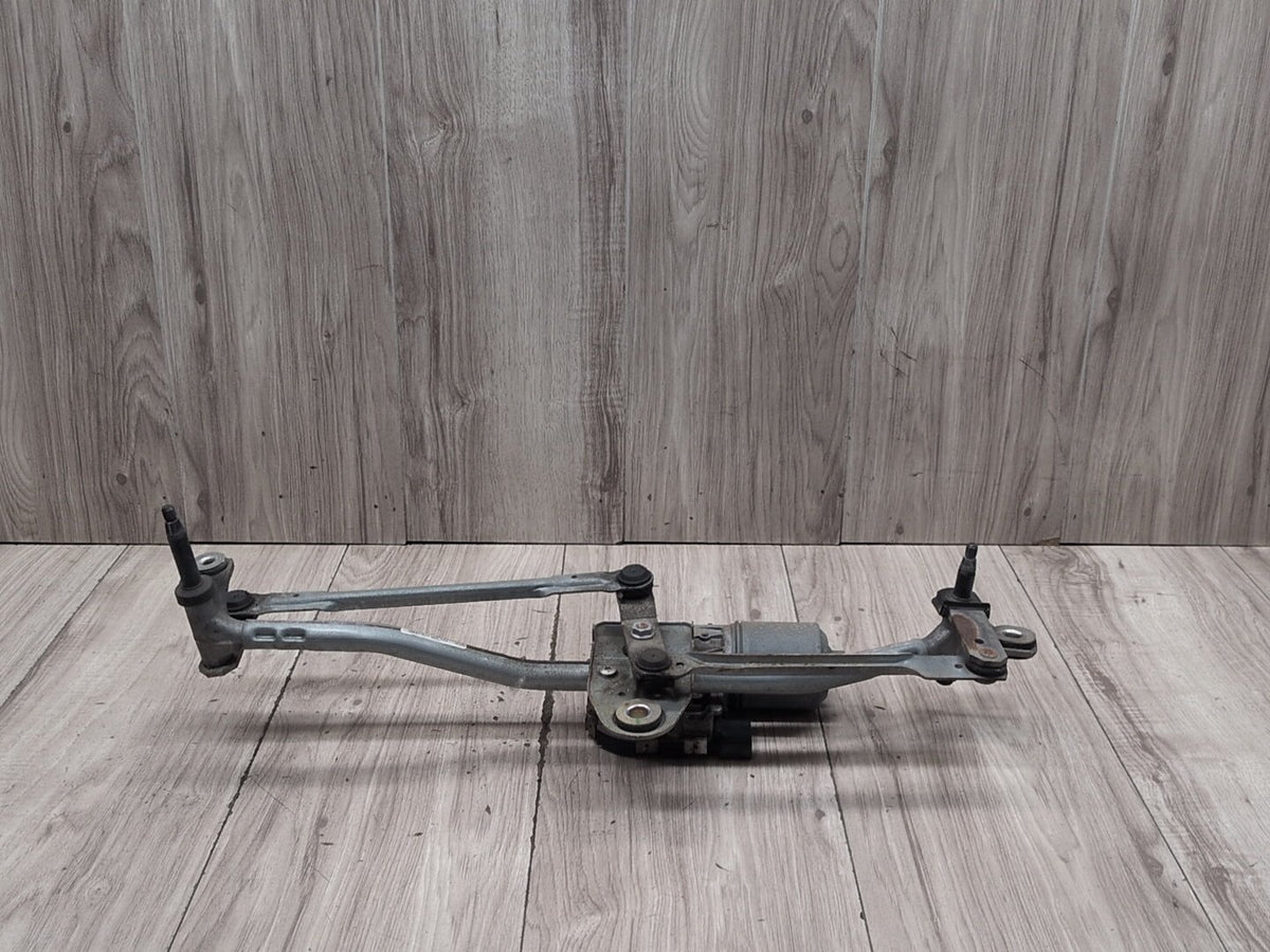 15-18 OEM Audi Q3 8U Front Windshield Wiper Linkage Motor 8U1955023