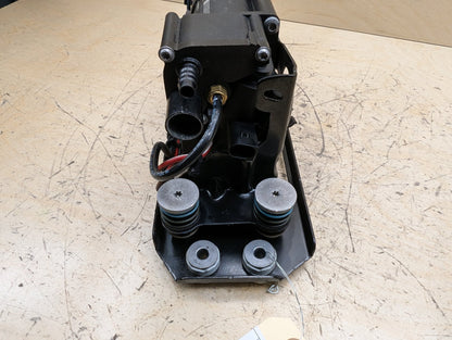 2010-2017 BMW 535i GT xDrive F07 Air Suspension Compressor Pump 6875176 OEM