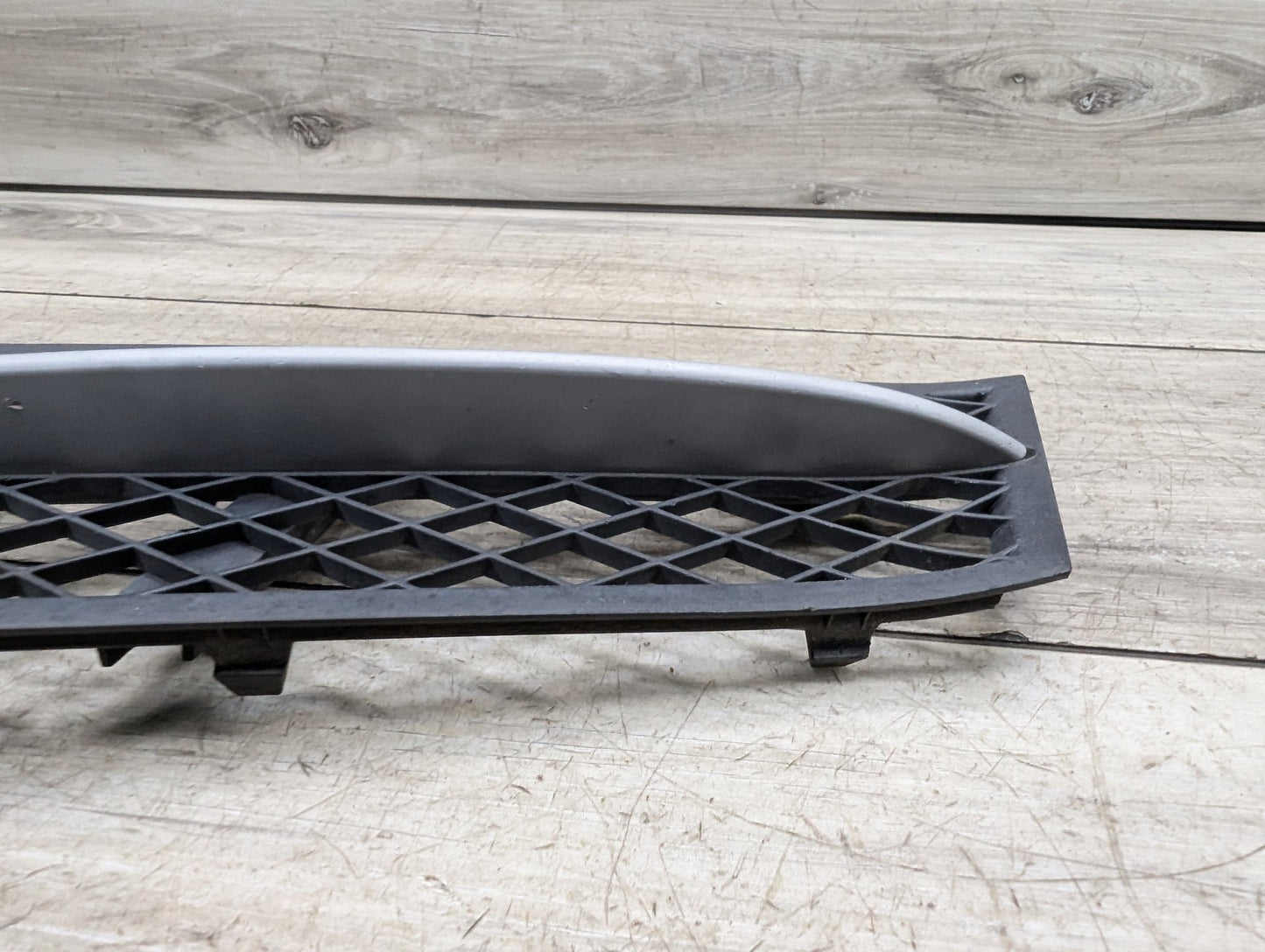 2011-2016 BMW 535i F10 Front Left Driver Bumper Cover Grille 7200697