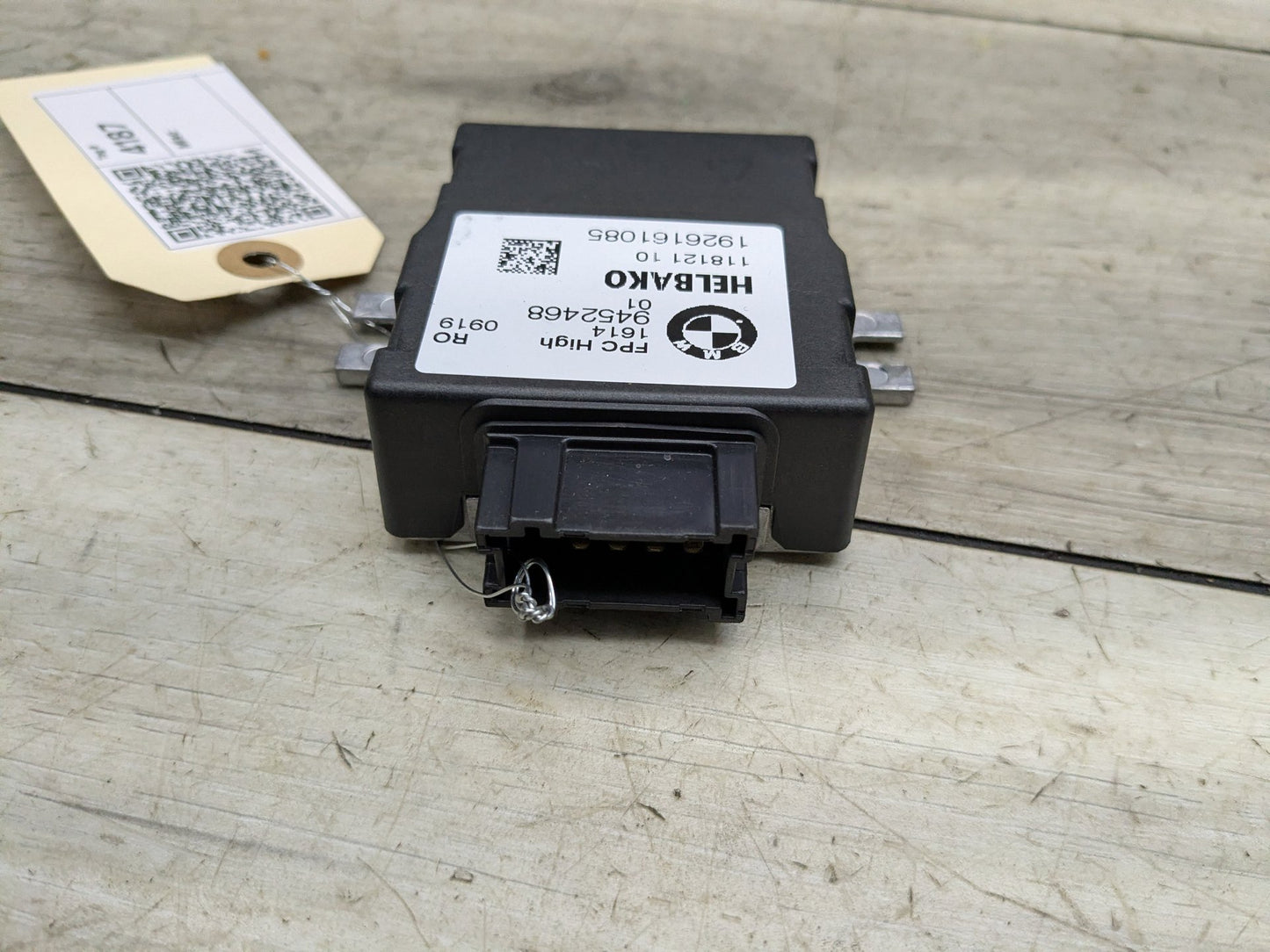 17-24 OEM BMW G01 G05 G12 G20 G22 G42 G30 G80 G82 Fuel Pump Control Module Unit