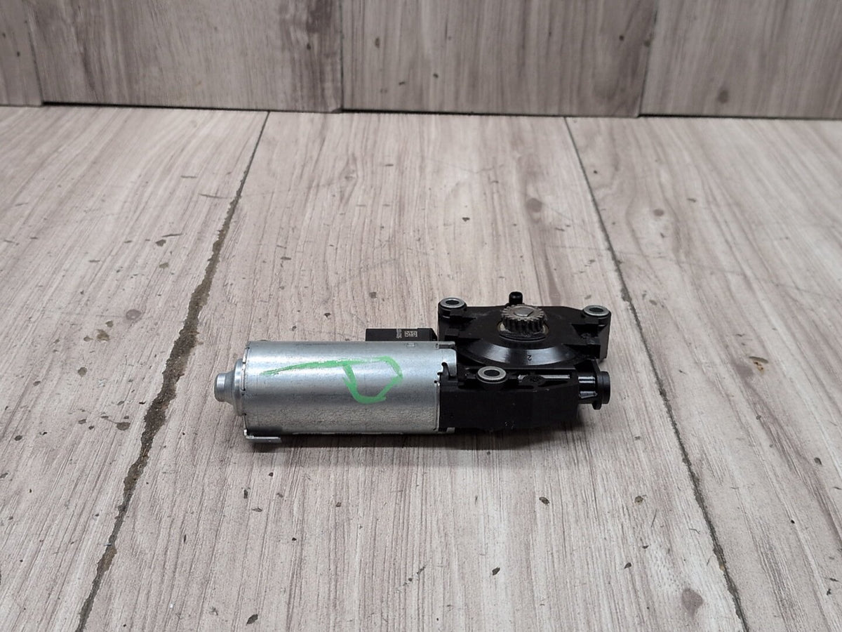 2019-2026 BMW M340i G20 Sunroof Sun Roof Glass Motor 7424804 OEM