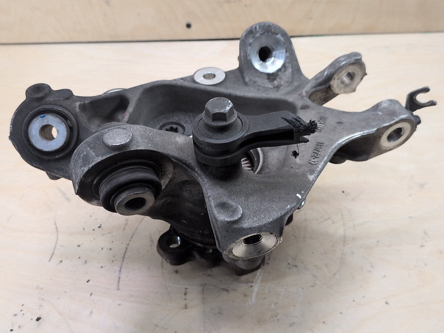 OEM BMW G01 X3 30i 30iX M40iX REAR Right Passenger Knuckle Hub Spindle Bearing