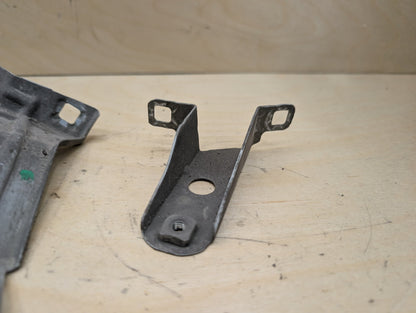 12-20 OEM BMW F30 F32 F33 F36 Front Left Driver Fender Wing Holder Bracket SET