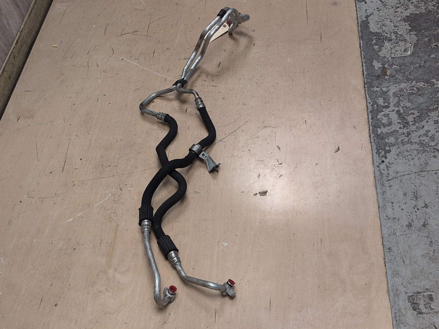 2014 - 2018 BMW X5 F85 Transmission Oil Cooler Hose Pipe Lines 7627752 S63B44T2