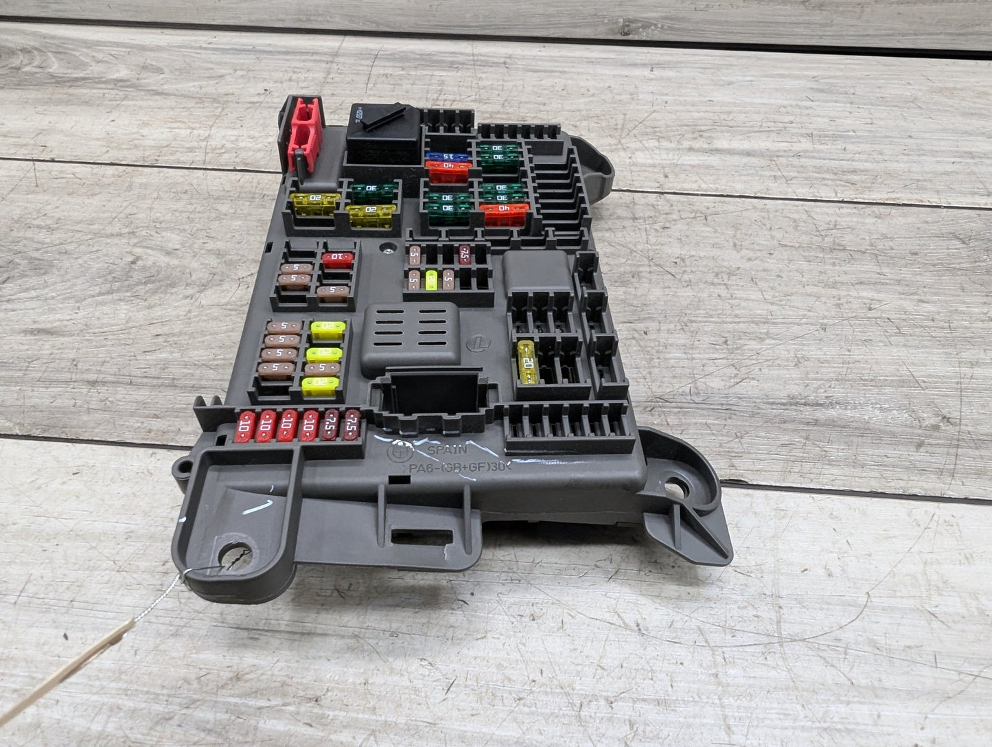2007-2013 BMW X5 E70 Rear Power Distribution Fuse Box 6931687