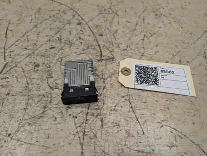 OEM BMW F48 F97 G01 G20 G22 G23 G26 G30 USB Type C Socket Charger Port Connector