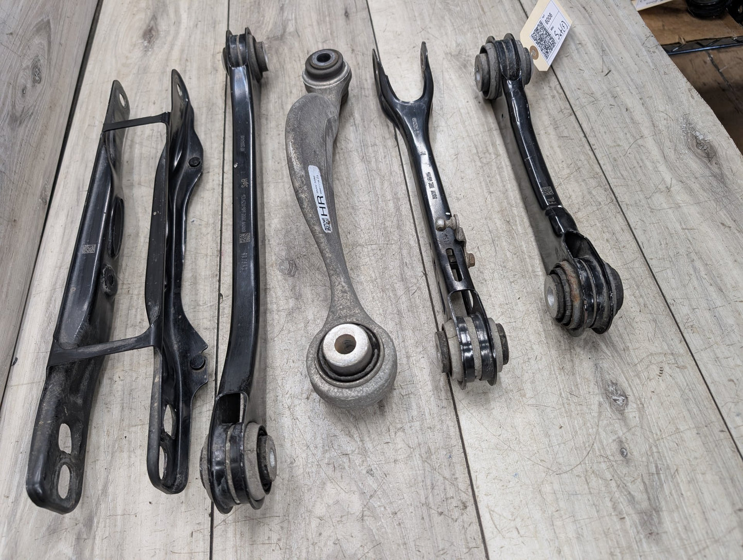 2016-2022 BMW 750Li G12 Rear Right Passenger Control Arms SET 6861116