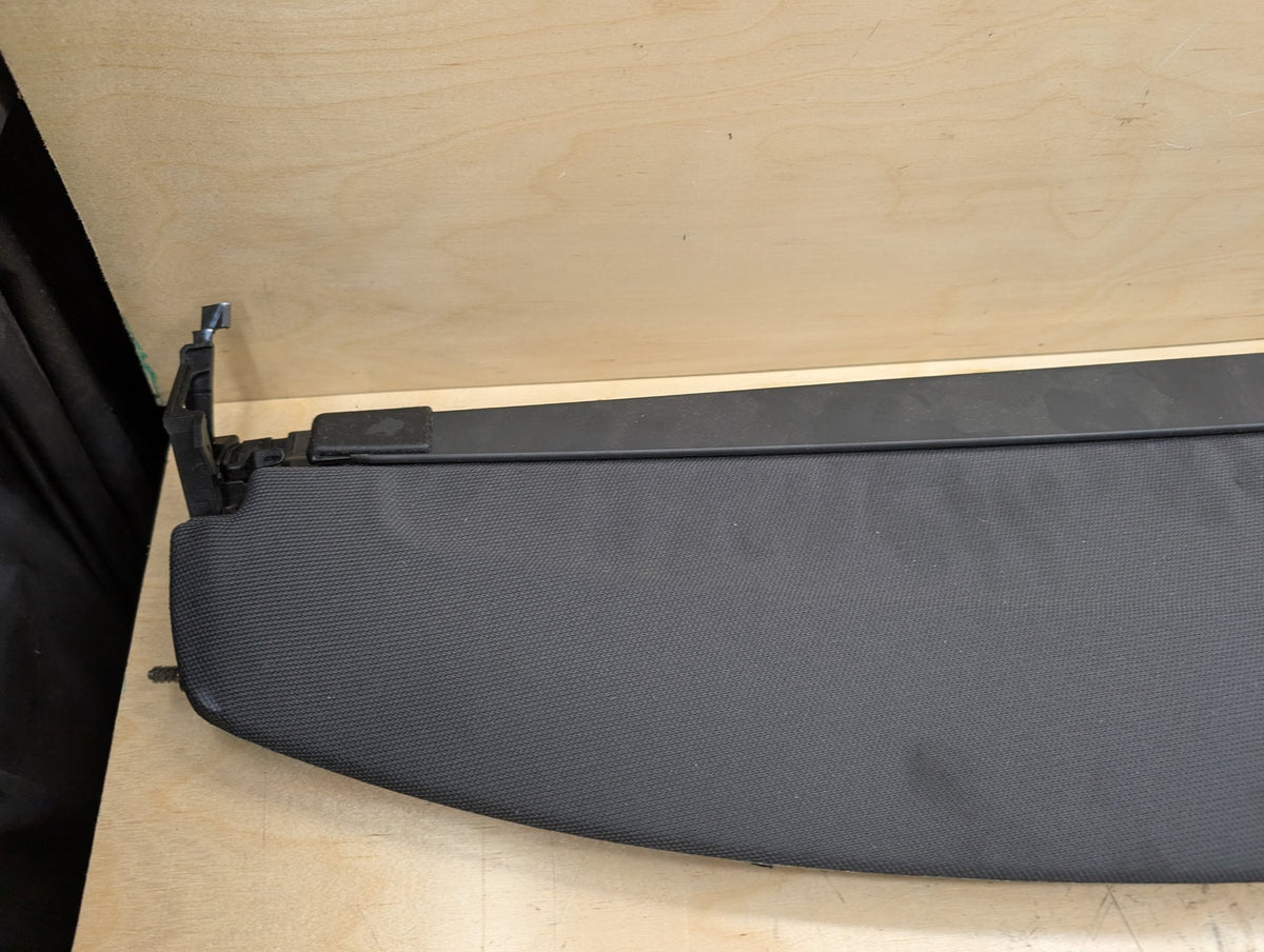 11-17 Audi RS5 8T Rear Center Electric Window Glass Roller Sunshade Blind