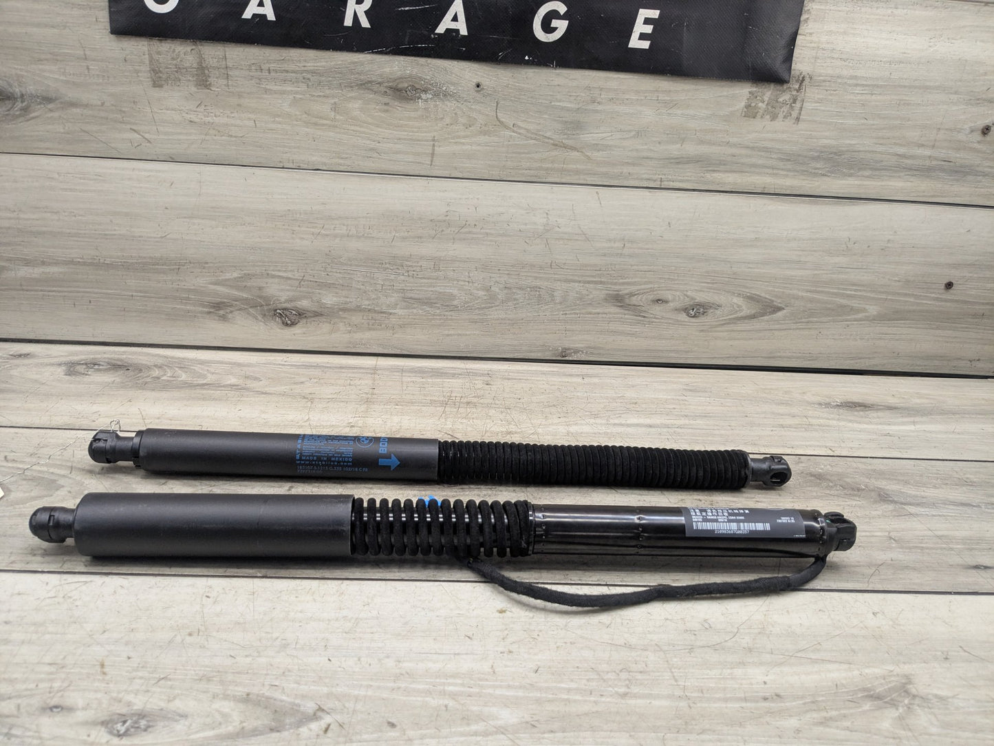 2018 - 2023 BMW X3 G01 Rear Left Right Liftgate Trunk Lid Strut Shock Supports SET 7397319 B58B30M0