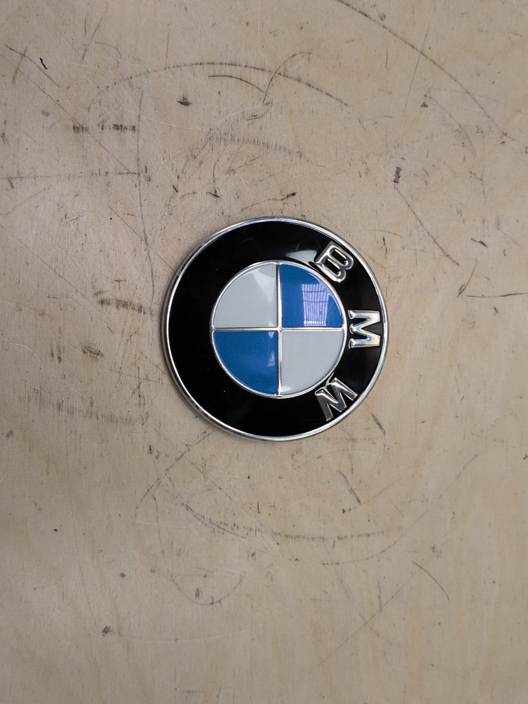 OEM BMW G01 G05 G20 G30 X3 X5 Hood Trunk Liftgate Emblem Badge Symbol Logo 82mm