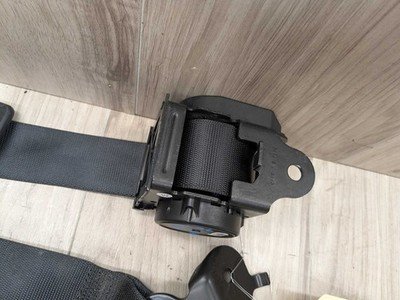 15-19 OEM BMW F16 F86 X6 X6M Rear Left Driver Side Seatbelt Seat Belt Retractor
