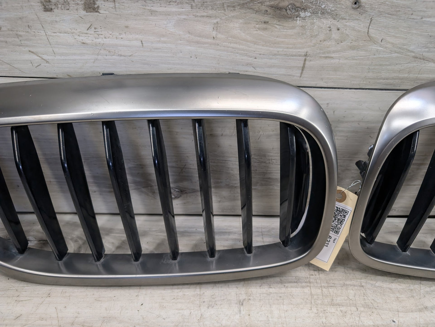 2017-2023 BMW M550i xDrive G30 Front Left Right Upper Bumper Cover Kidney Grilles SET 7383520