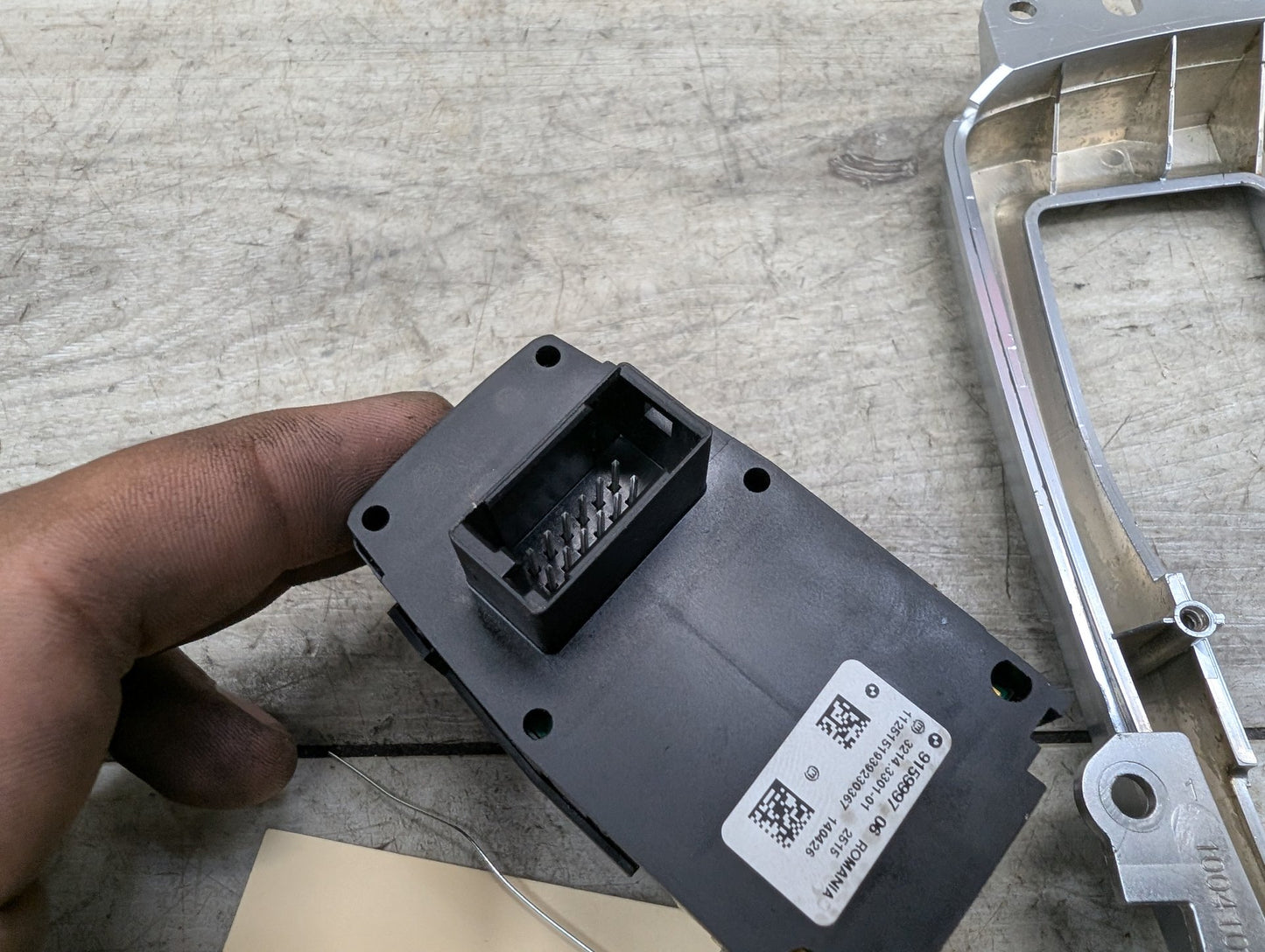 2009-2015 BMW 750Li F02 Emergency Parking Brake Switch 9189064