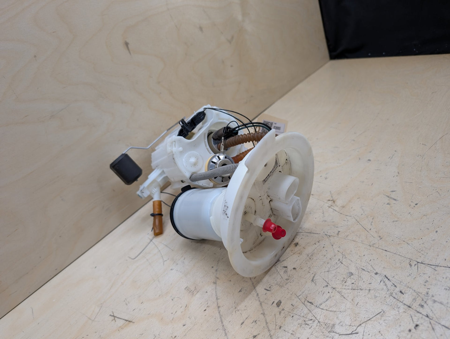 2012-2018 BMW 320i F30 Fuel Gas Tank Sending Unit Assembly 7243975