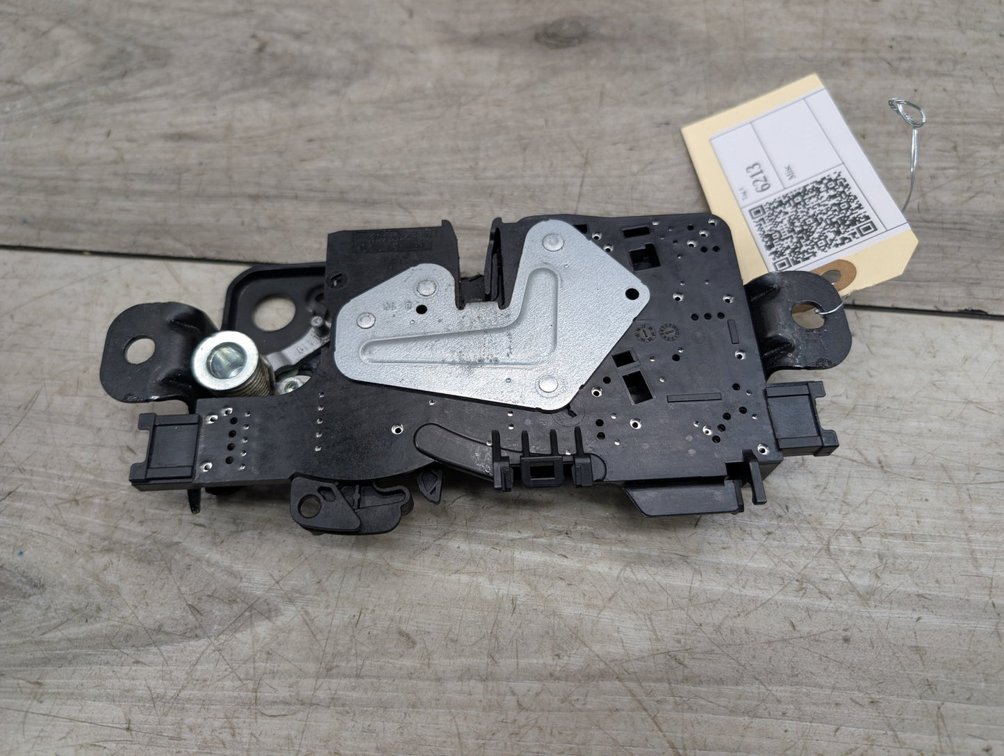 2017-2023 BMW M550i xDrive G30 Liftgate Trunk Lid Liftgate Lock Latch Actuator 7441014