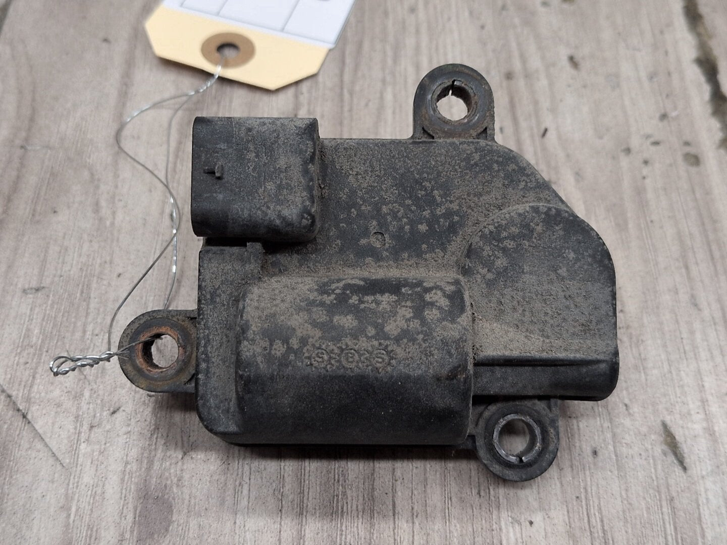 2019 - 2026 BMW X5 G05 Muffler Exhaust Flap Actuator 2767541 N63B44M3