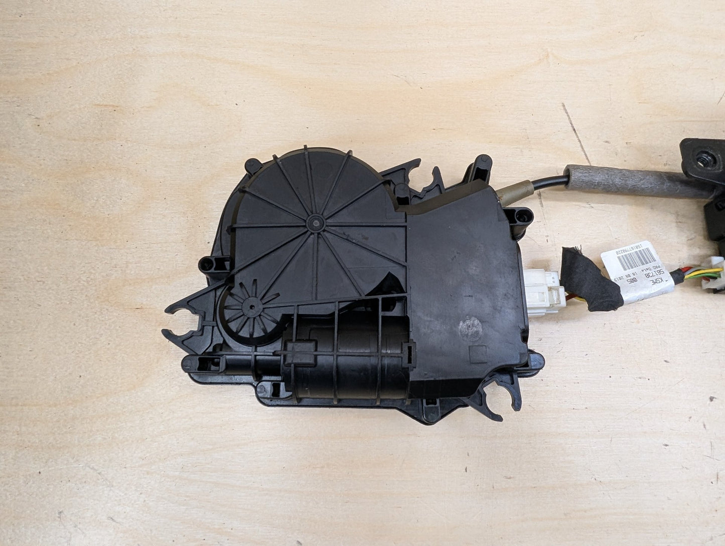OEM BMW F36 428 430 435 440 Trunk Liftgate Hatchback Power Lock Latch Actuator